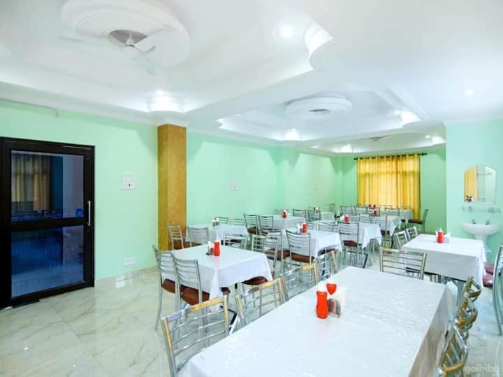 Hotel Alpine View Sarāhan Екстериор снимка