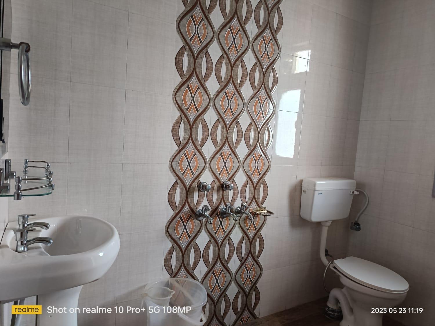 Hotel Alpine View Sarāhan Екстериор снимка