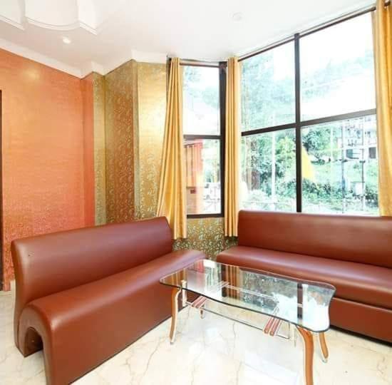 Hotel Alpine View Sarāhan Екстериор снимка