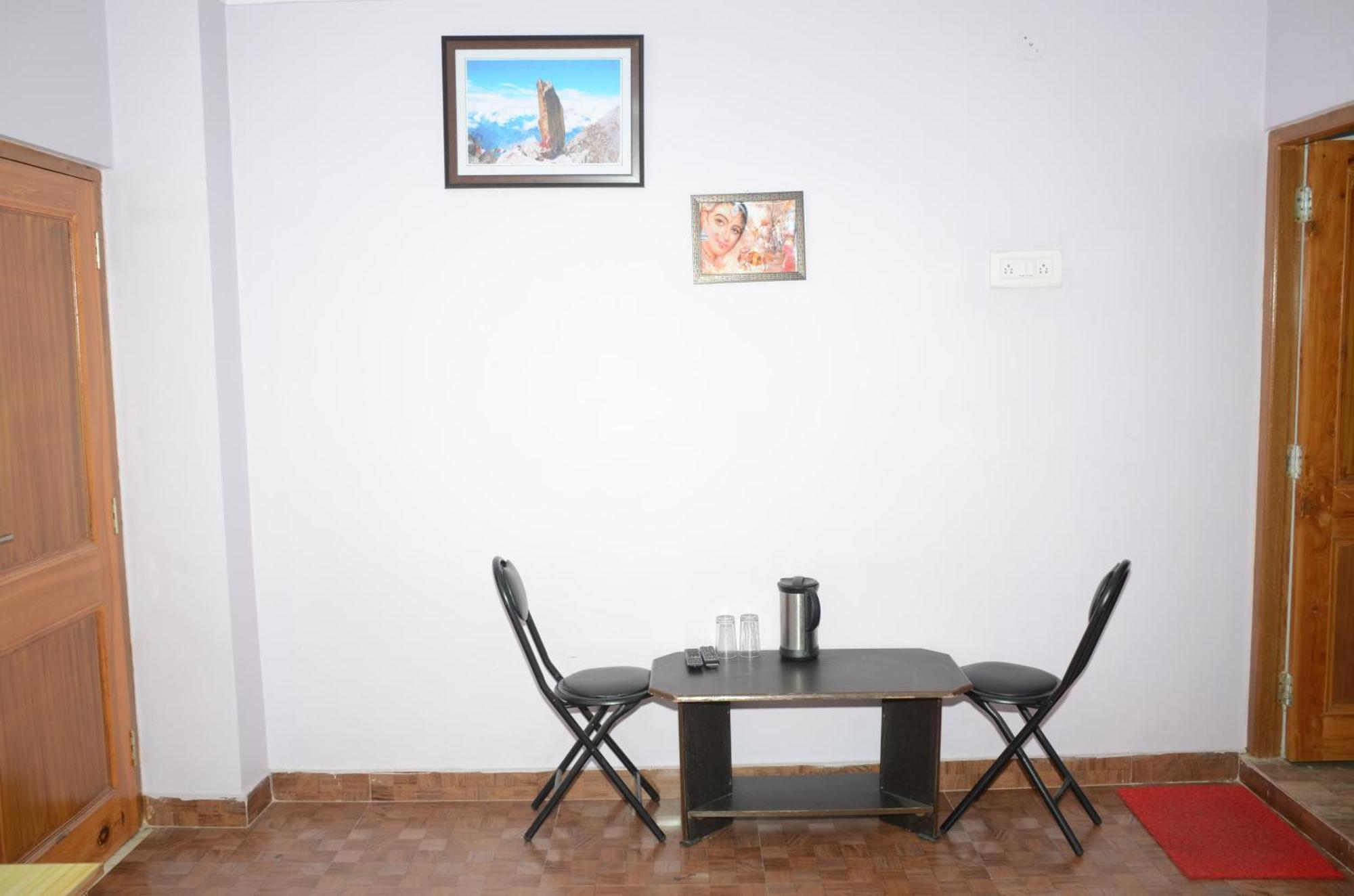 Hotel Alpine View Sarāhan Екстериор снимка