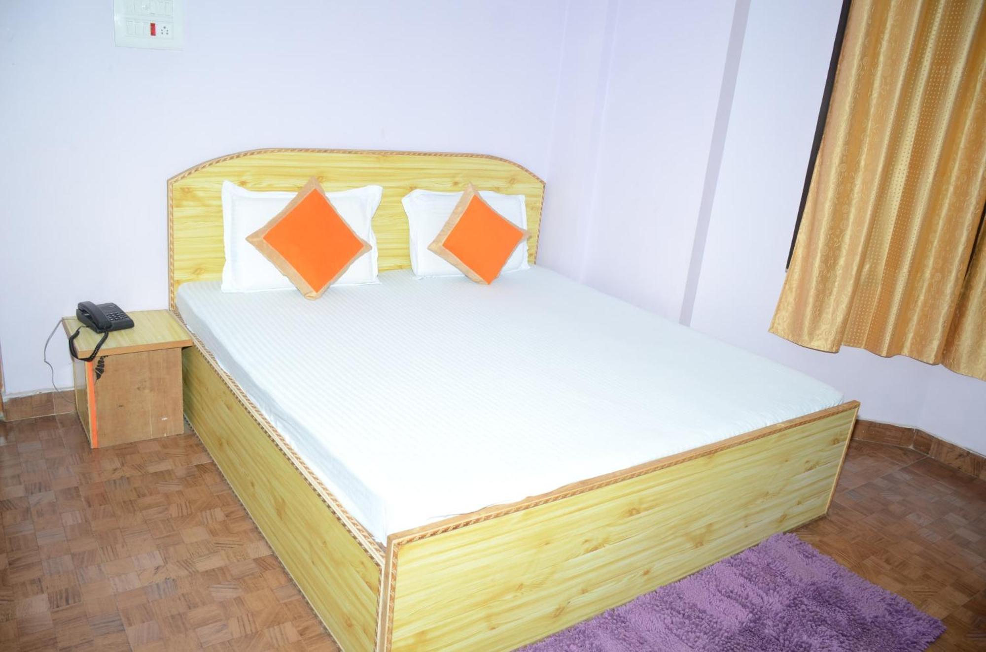 Hotel Alpine View Sarāhan Екстериор снимка