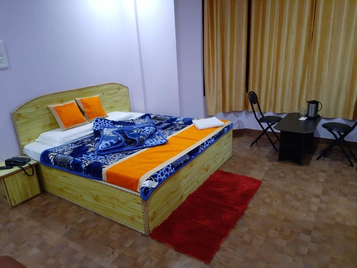 Hotel Alpine View Sarāhan Екстериор снимка