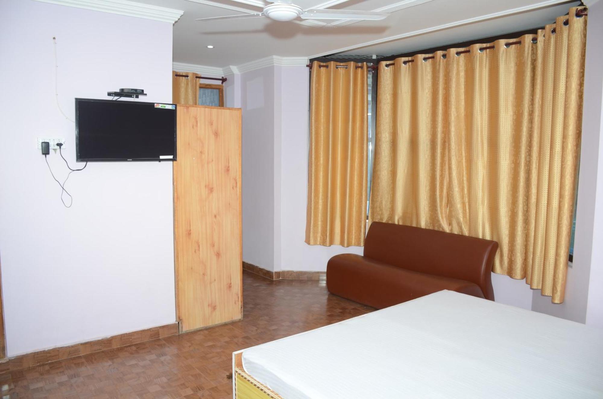 Hotel Alpine View Sarāhan Екстериор снимка